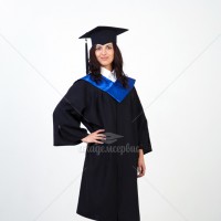 Академические мантии с синим воротом для выпускников