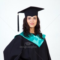 Мантии с зеленым воротом для выпускников